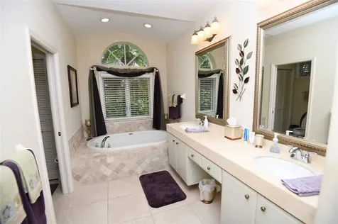 71 La Costa Court Vero Beach FL 32963