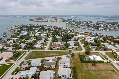 646 Eldorado Street Fort Pierce FL 34949