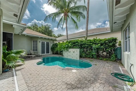 9048 Englewood Court Vero Beach FL 32963