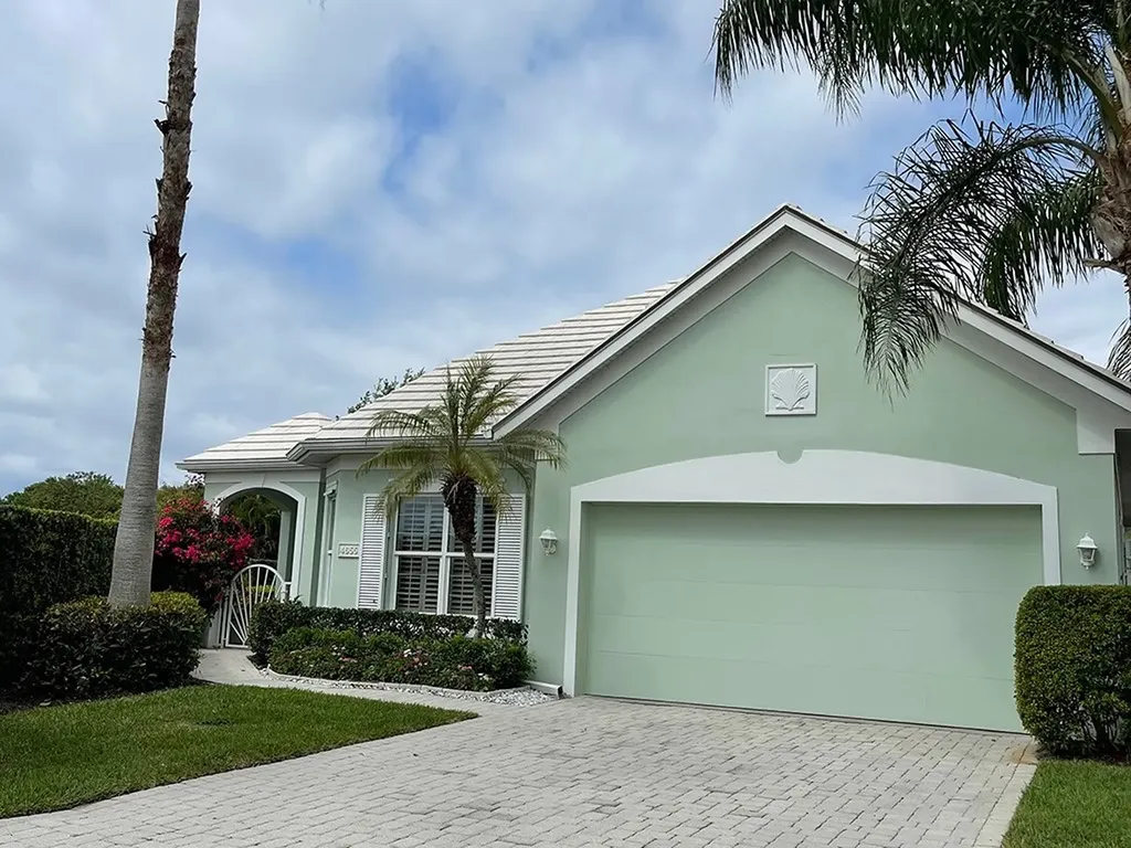4655 Hamilton Court Vero Beach FL 32967