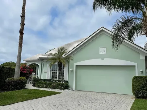 4655 Hamilton Court Vero Beach FL 32967