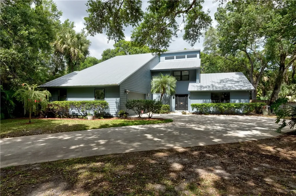2390 80th Court Vero Beach FL 32966