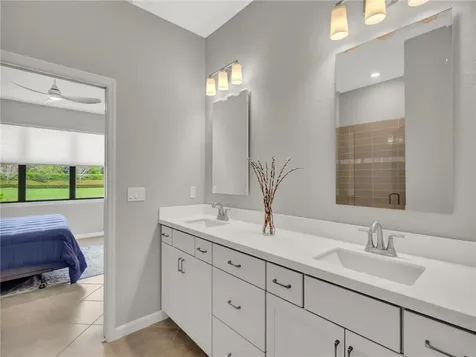 5215 Unity Square Vero Beach FL 32967