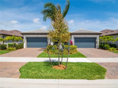 5215 Unity Square Vero Beach FL 32967