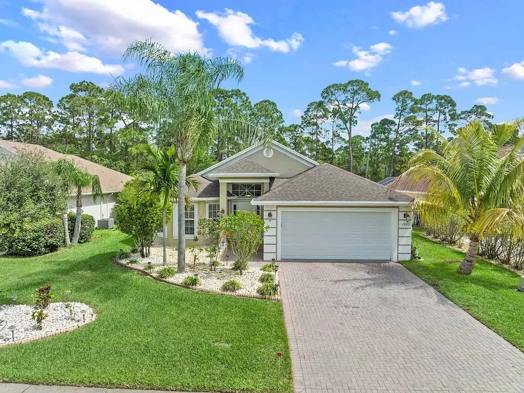 1520 16th Court SW Vero Beach FL 32962
