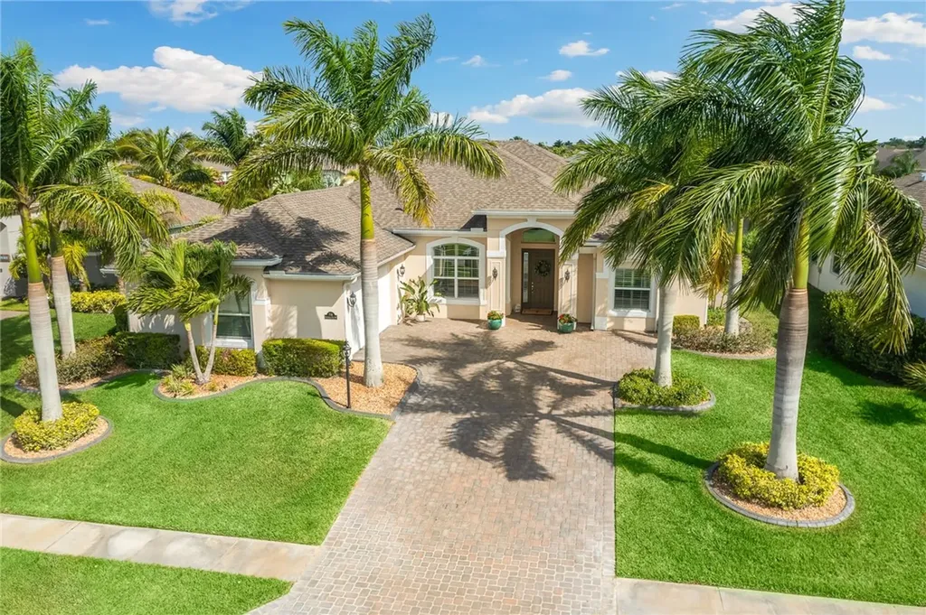 718 Fortunella Circle SW Vero Beach FL 32968