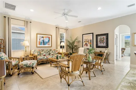 1280 S Village Square Vero Beach FL 32966