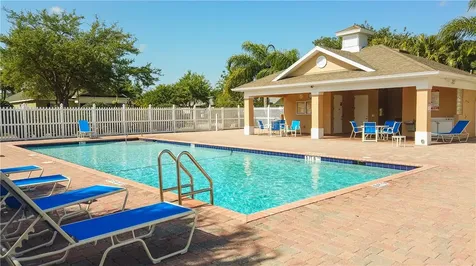1280 S Village Square Vero Beach FL 32966