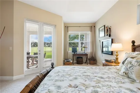 1280 S Village Square Vero Beach FL 32966