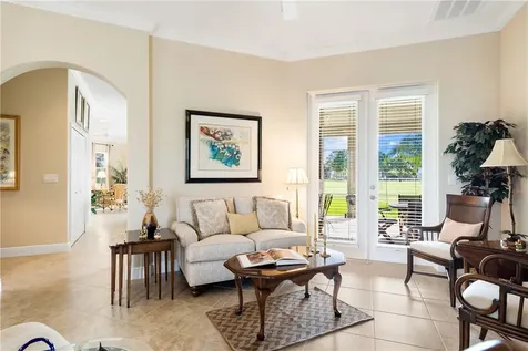 1280 S Village Square Vero Beach FL 32966