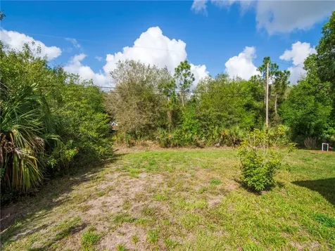 8015 104th Court Vero Beach FL 32967