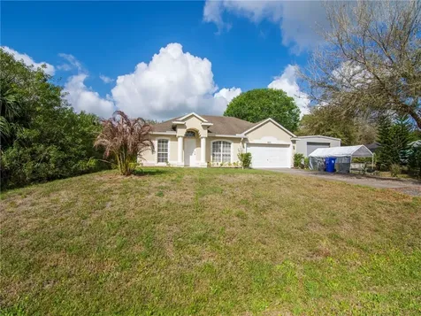 8015 104th Court Vero Beach FL 32967