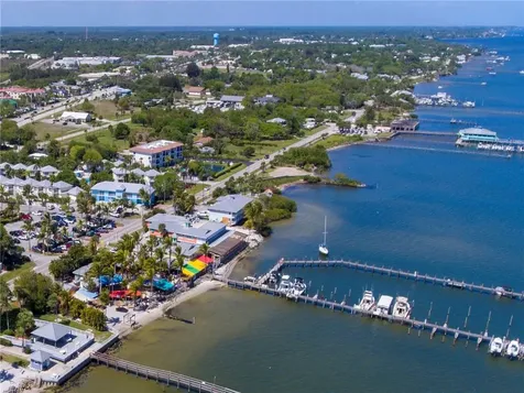 8015 104th Court Vero Beach FL 32967