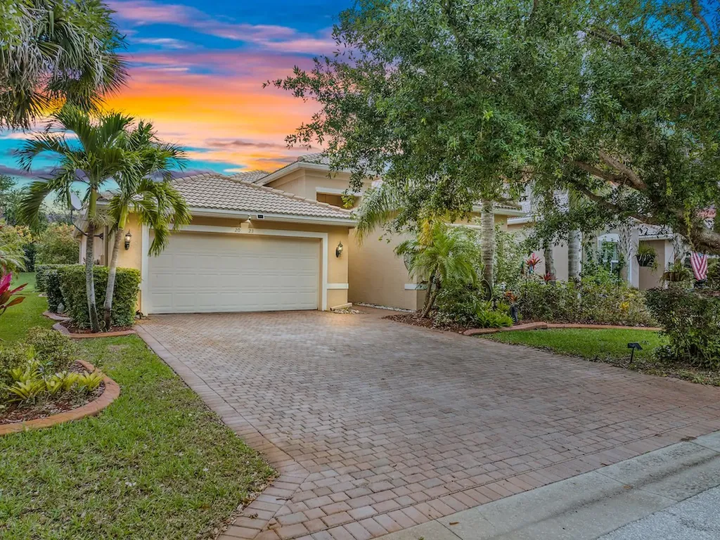 2023 Grey Falcon Circle SW Vero Beach FL 32962
