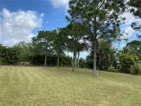 5494 NW Chapel Court Port St. Lucie FL 34986