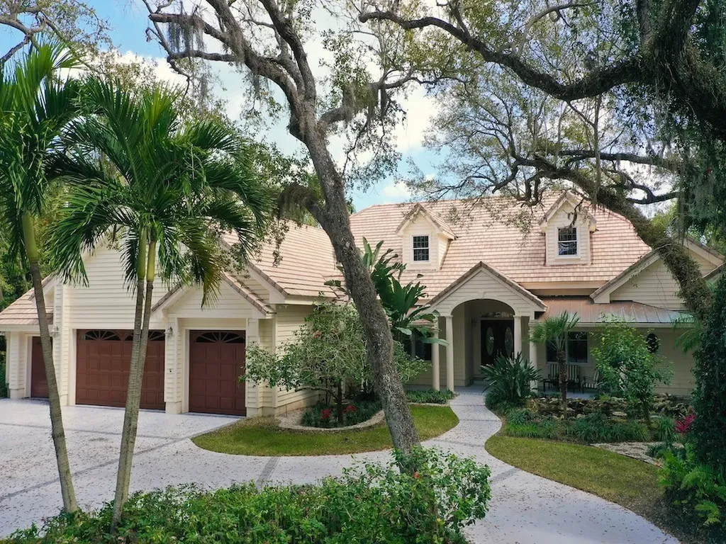 690 N Tomahawk Trail Indian River Shores FL 32963