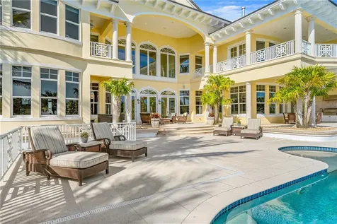 211 Beachside Drive Vero Beach FL 32963