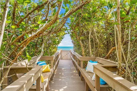 211 Beachside Drive Vero Beach FL 32963