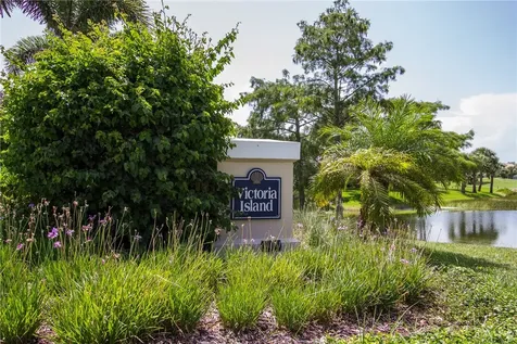 1737 Victoria Circle Vero Beach FL 32967