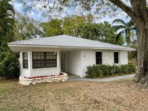 2800 21st Place Vero Beach FL 32960