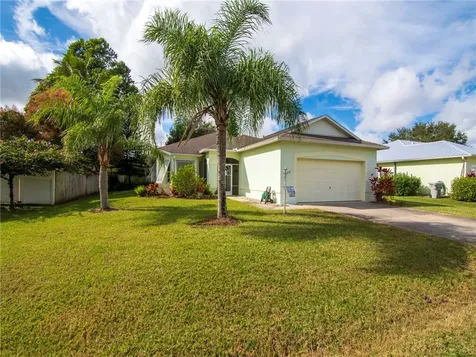 4725 50th Avenue Vero Beach FL 32967