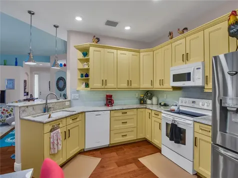 4725 50th Avenue Vero Beach FL 32967