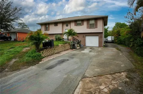 128 S Elm Street Fellsmere FL 32948