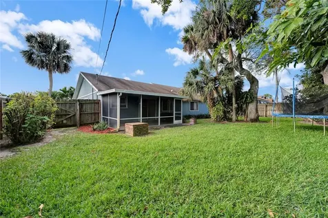 860 4th Lane Vero Beach FL 32962