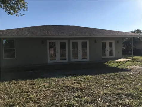 736 19th Place SW Vero Beach FL 32962