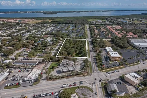 670 8th Street Vero Beach FL 32960