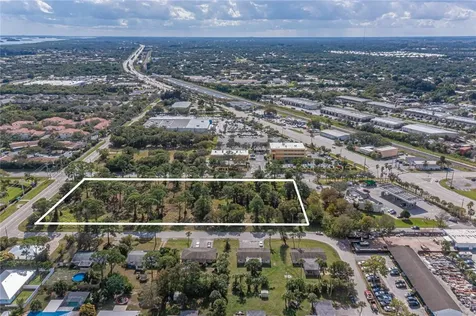 670 8th Street Vero Beach FL 32960