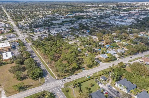 670 8th Street Vero Beach FL 32960