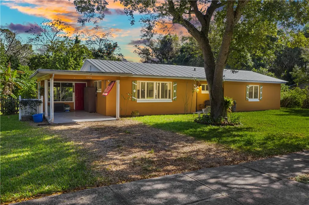 1826 21st Avenue Vero Beach FL 32960