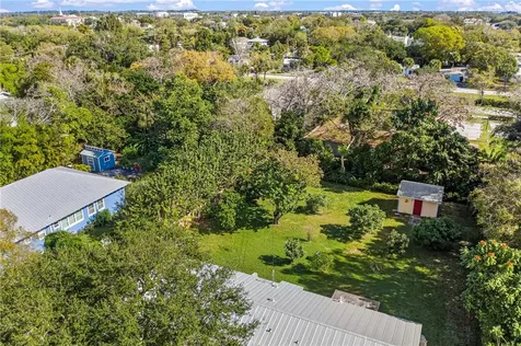 1826 21st Avenue Vero Beach FL 32960