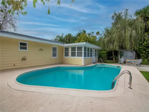 746 41st Avenue Vero Beach FL 32968