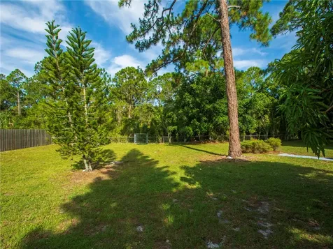 6635 52nd Avenue Vero Beach FL 32967