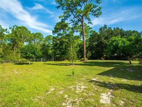 6635 52nd Avenue Vero Beach FL 32967