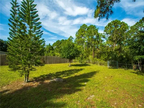 6635 52nd Avenue Vero Beach FL 32967