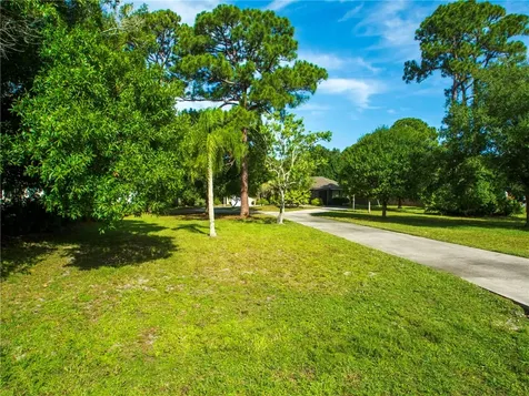 6635 52nd Avenue Vero Beach FL 32967