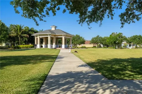 7614 S Village Square Vero Beach FL 32966