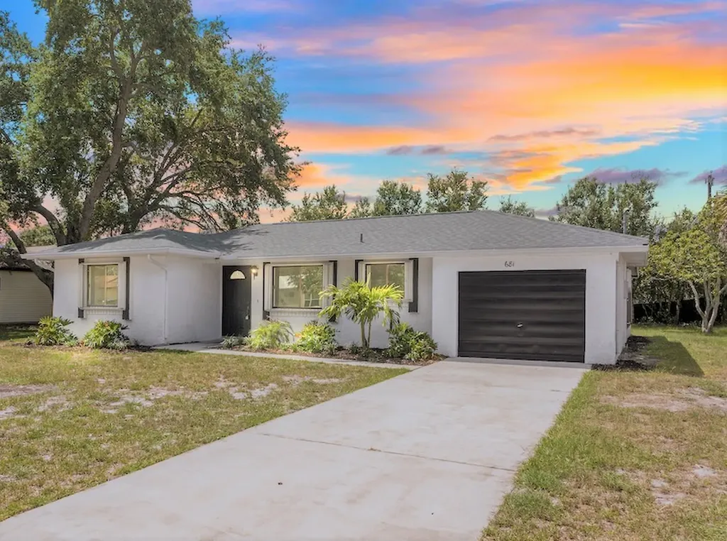 681 23rd Place SW Vero Beach FL 32962