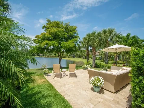 2126 Falls Circle Vero Beach FL 32967