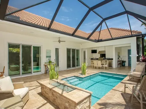2126 Falls Circle Vero Beach FL 32967