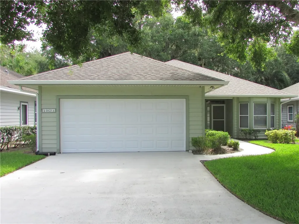 1825 Garden Grove Parkway Vero Beach FL 32962