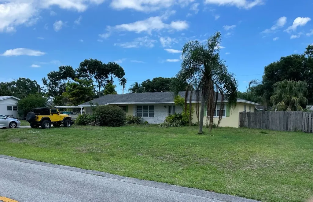 1726 33rd Avenue Vero Beach FL 32960