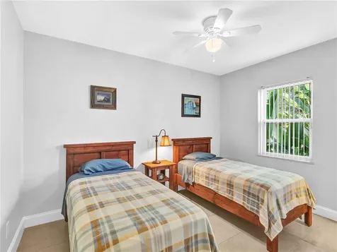 2095 53rd Avenue Vero Beach FL 32966