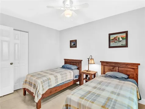 2095 53rd Avenue Vero Beach FL 32966