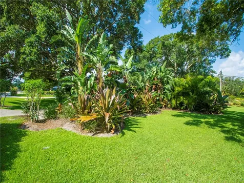 2095 53rd Avenue Vero Beach FL 32966