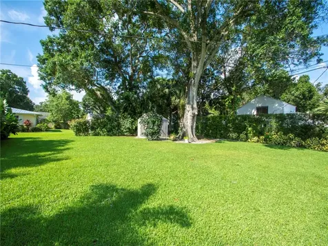 2095 53rd Avenue Vero Beach FL 32966