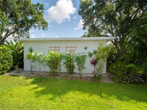 2095 53rd Avenue Vero Beach FL 32966